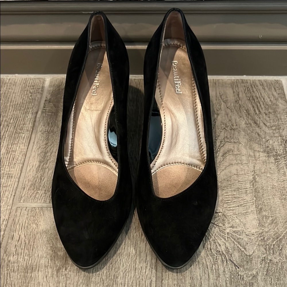 BeautiFeel Women's black suede pumps size 37